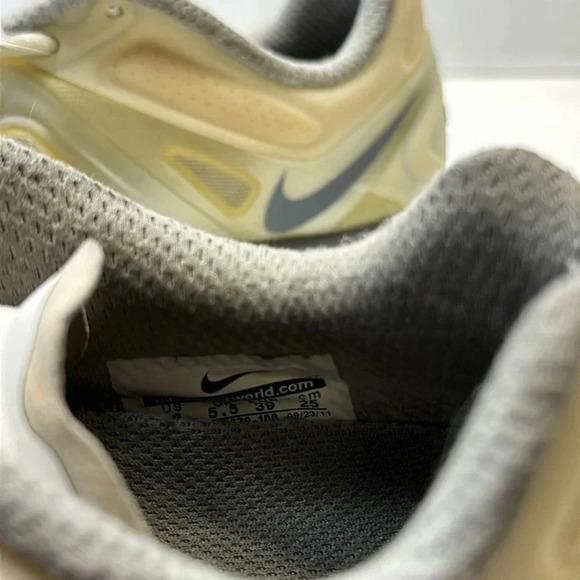 Nike Air Max Sneakers Lace Up Running 2012 Shoes 487679-100 Womens Size 8 - Picture 8 of 11